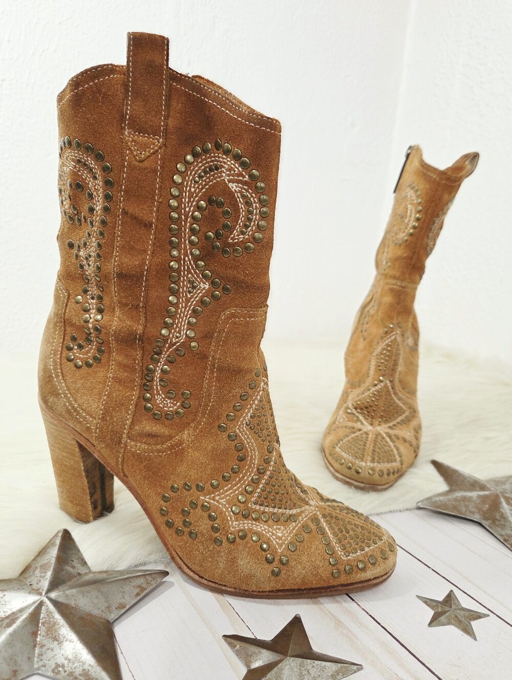 Donald J Pliner Olivia studded Saddle Suede western boots women's size 7.5